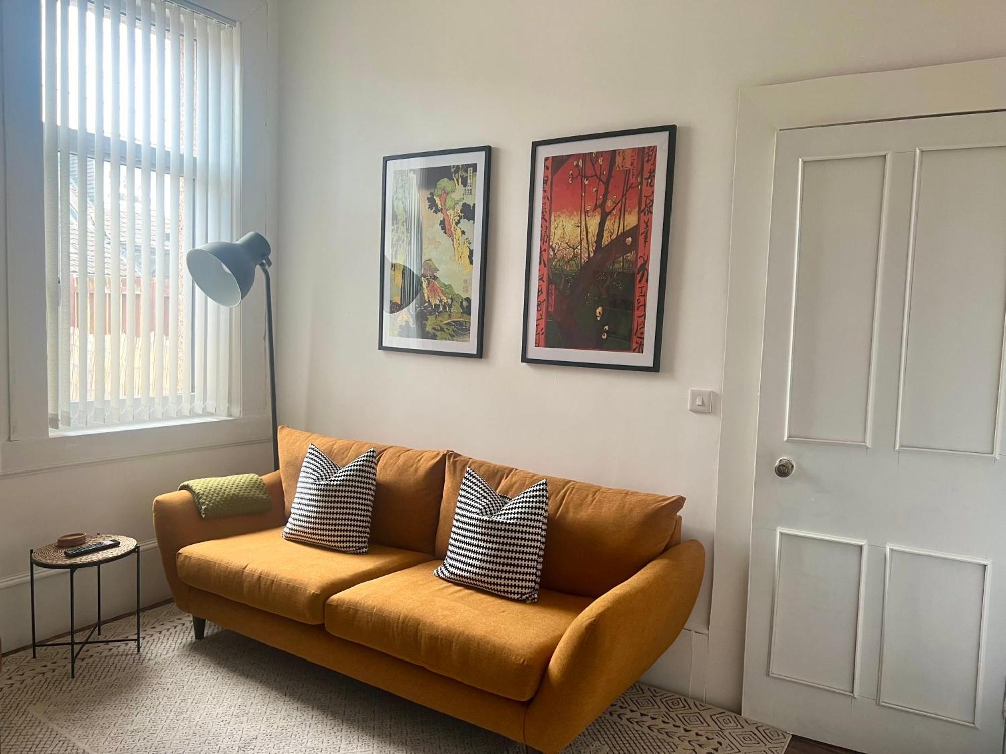 Spacious 3 Bedroom Home In Glasgow - Free Parking Exterior photo